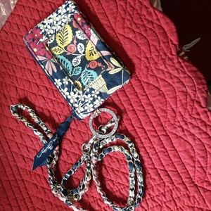 Small wallet for ID and cards